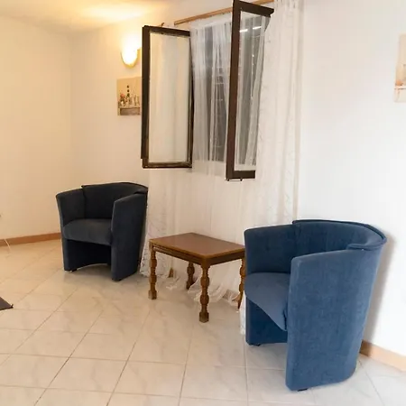 Bago Rogoznica (Sibenik-Knin)