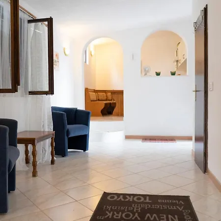 Apartment Bago
